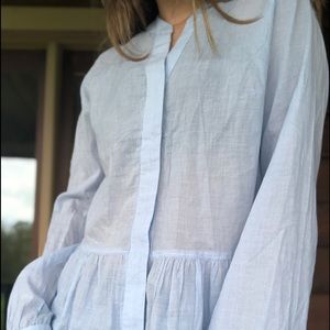 🐬🐬 Baby Blue Blouse🐬🐬